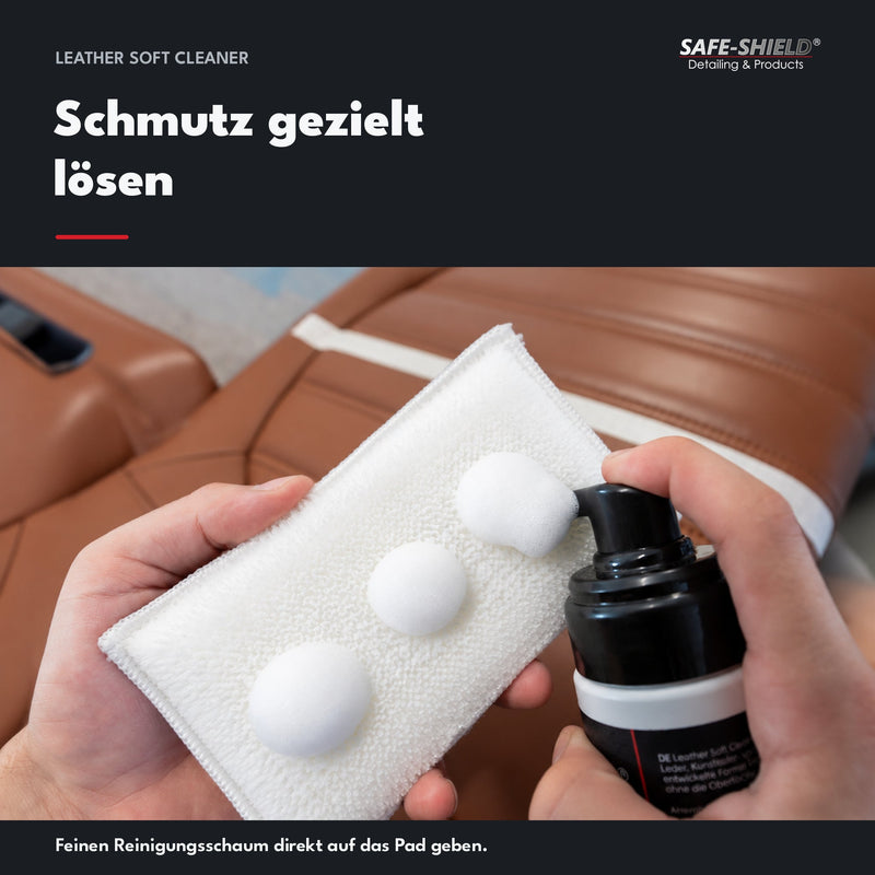 Application de Leather Soft Cleaner en mousse sur un tampon de nettoyage